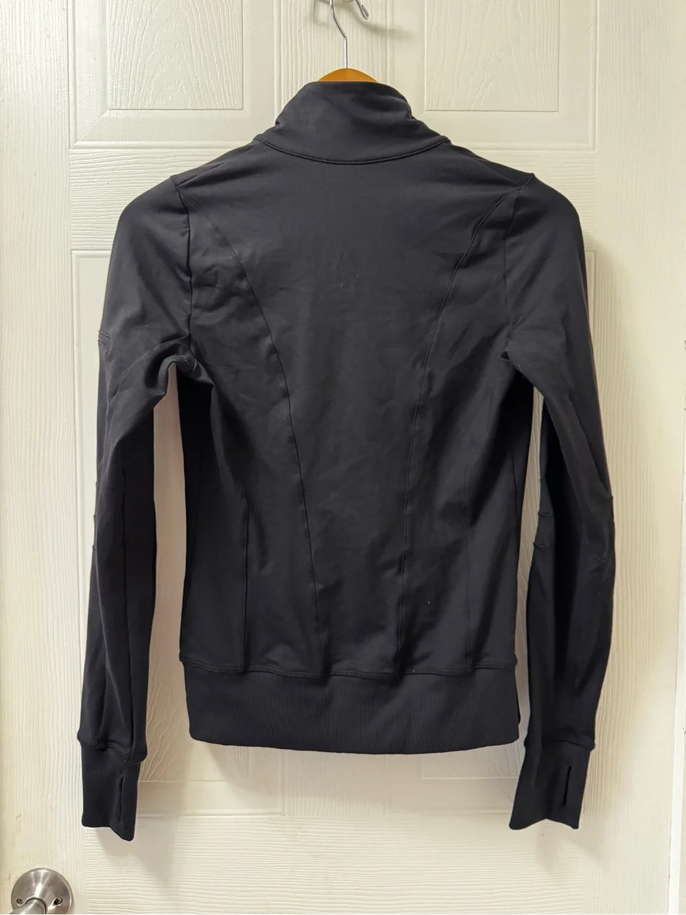 ALO Yoga womens  Black Lightweight Zip-Up Jacket